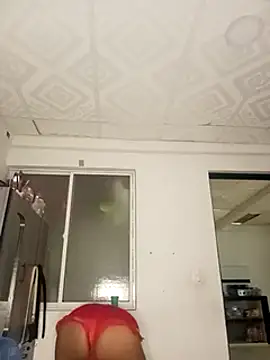 victoria roussee online show from February 20, 2025, 12:25 pm