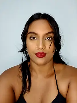 victoria roussee online show from March 21, 2025, 9:01 am