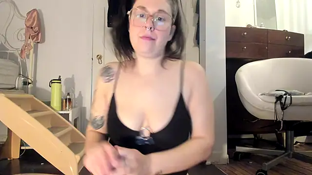 Snapshot of Rosiee69_ chatting on February 24, 2025, 3:42 pm Rosiee69  online show from February 24, 2025, 3:42 pm