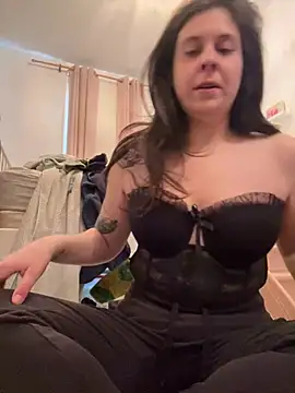 Snapshot of Rosiee69_ chatting on February 25, 2025, 4:53 pm Rosiee69  online show from February 25, 2025, 4:53 pm