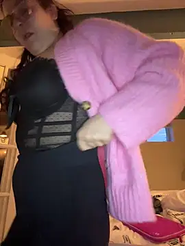 Snapshot of Rosiee69_ chatting on March 3, 2025, 11:22 am Rosiee69  online show from March 3, 2025, 11:22 am