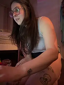 Snapshot of Rosiee69_ chatting on March 4, 2025, 10:49 pm Rosiee69  online show from March 4, 2025, 10:49 pm