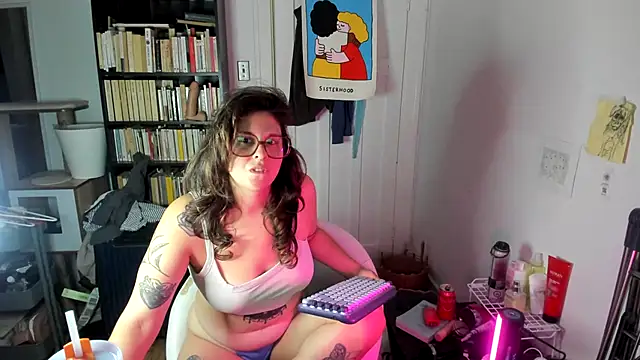 Snapshot of Rosiee69_ chatting on September 29, 2025, 10:36 pm Rosiee69  online show from September 29, 2025, 10:36 pm