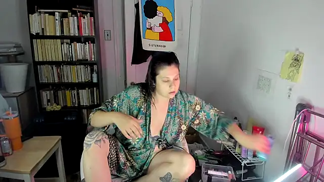 Snapshot of Rosiee69_ chatting on October 5, 2025, 1:53 pm Rosiee69  online show from October 5, 2025, 1:53 pm