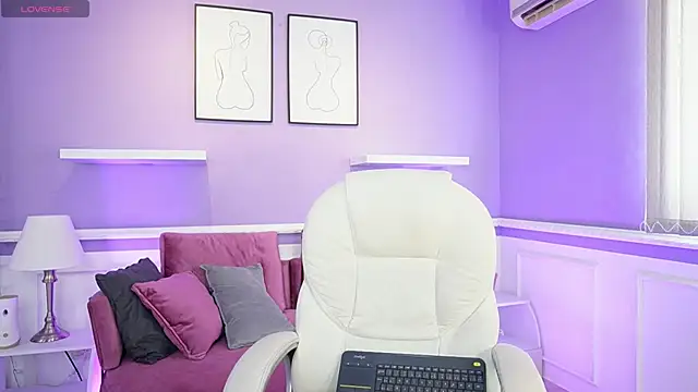 Snapshot of SaharaKramer chatting on March 8, 2025, 6:16 pm SaharaKramer online show from March 8, 2025, 6:16 pm