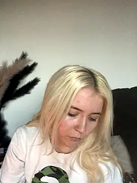 Blondie Sofia Essexbabe online show from November 28, 2025, 3:47 pm