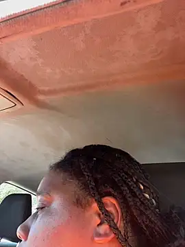 Snapshot of Deshay30 chatting on October 15, 2025, 8:20 pm Deshay30 online show from October 15, 2025, 8:20 pm