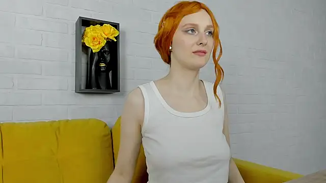 KristinMoore online show from March 1, 2025, 3:49 pm