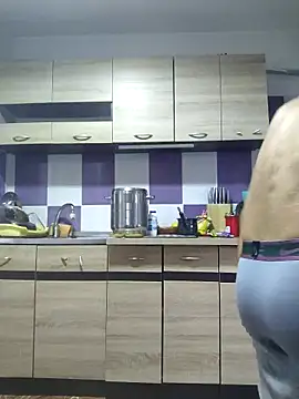 Snapshot of andreiiiii2025 chatting on September 18, 2025, 12:29 pm andreiiiii2025 online show from September 18, 2025, 12:29 pm