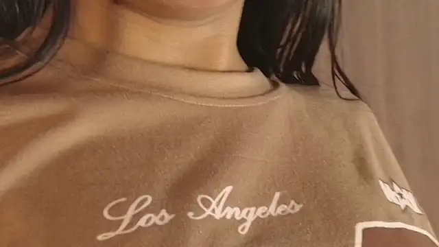 Snapshot of emily_sweett24 chatting on December 2, 2025, 12:32 pm emily sweett24 online show from December 2, 2025, 12:32 pm