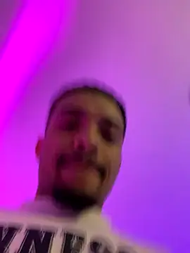 Snapshot of eross_chipre_ chatting on October 29, 2025, 3:42 am eross chipre online show from October 29, 2025, 3:42 am