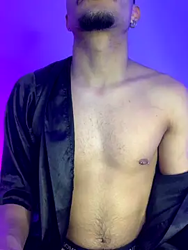 Snapshot of eross_chipre_ chatting on November 4, 2025, 12:21 am eross chipre online show from November 4, 2025, 12:21 am