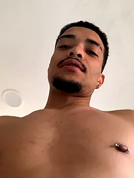 Snapshot of eross_chipre_ chatting on November 5, 2025, 9:48 pm eross chipre online show from November 5, 2025, 9:48 pm