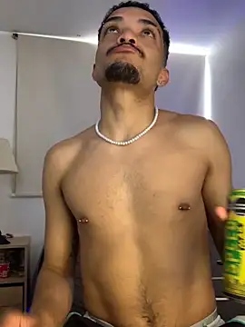 Snapshot of eross_chipre_ chatting on November 12, 2025, 5:13 pm eross chipre online show from November 12, 2025, 5:13 pm