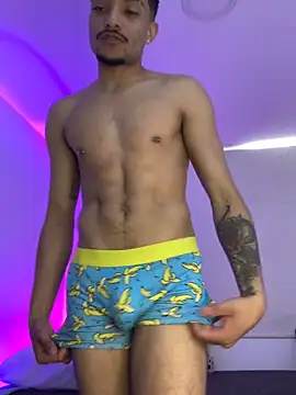 Snapshot of eross_chipre_ chatting on November 14, 2025, 4:49 pm eross chipre online show from November 14, 2025, 4:49 pm