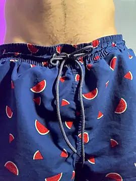 Snapshot of eross_chipre_ chatting on December 1, 2025, 8:14 pm eross chipre online show from December 1, 2025, 8:14 pm