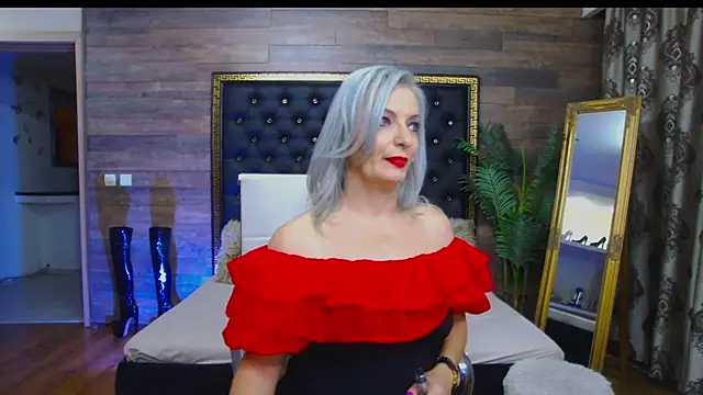 Snapshot of LadyTouch chatting on January 23, 2025, 3:26 am LadyTouch online show from January 23, 2025, 3:26 am