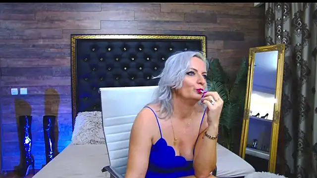 Snapshot of LadyTouch chatting on February 8, 2025, 11:45 pm LadyTouch online show from February 8, 2025, 11:45 pm