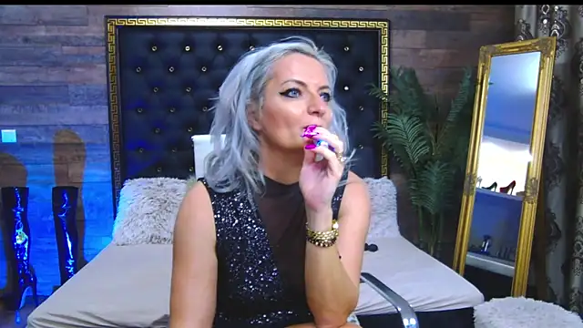Snapshot of LadyTouch chatting on February 10, 2025, 4:08 am LadyTouch online show from February 10, 2025, 4:08 am