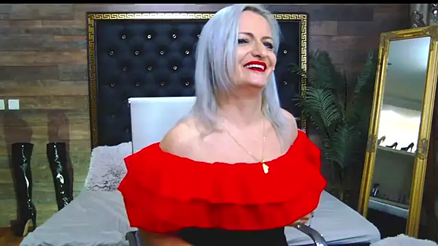 Snapshot of LadyTouch chatting on February 23, 2025, 3:24 am LadyTouch online show from February 23, 2025, 3:24 am