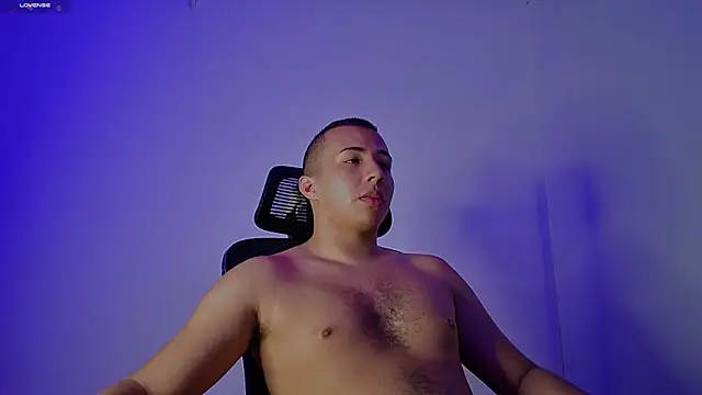 Snapshot of Donathoo1 chatting on March 11, 2025, 1:56 pm Donathoo1 online show from March 11, 2025, 1:56 pm