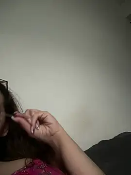 Snapshot of lola__med chatting on February 23, 2025, 9:05 pm lola  med online show from February 23, 2025, 9:05 pm