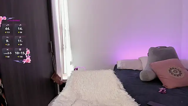 Snapshot of _lucianapalmer chatting on March 20, 2025, 3:47 pm lucianapalmer online show from March 20, 2025, 3:47 pm