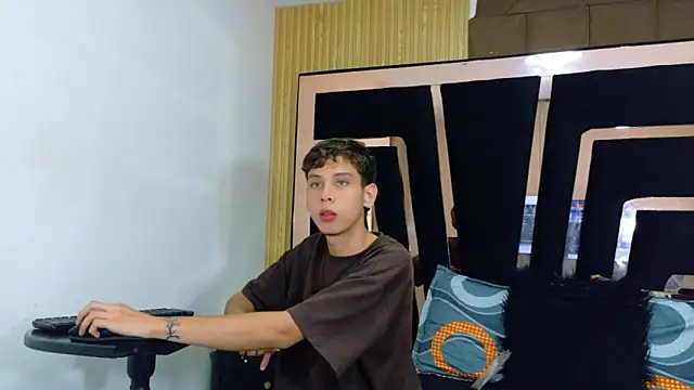 Noahoconor online show from December 18, 2025, 8:15 pm