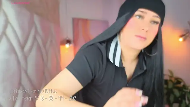 Leaa Cox online show from November 15, 2025, 3:15 am