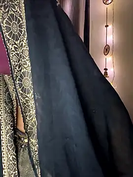 Dishasarmaa05 online show from November 13, 2025, 12:59 pm