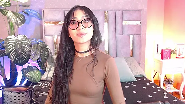 Snapshot of Tyla_Ks chatting on September 12, 2025, 7:25 pm Tyla Ks online show from September 12, 2025, 7:25 pm