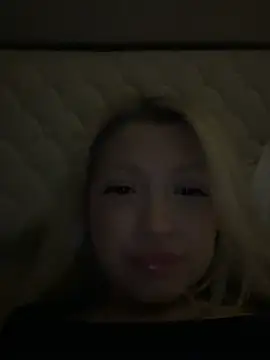 Snapshot of laraaaaaa chatting on March 17, 2025, 10:06 pm laraaaaaa online show from March 17, 2025, 10:06 pm