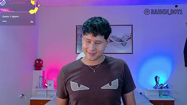 Raiden  Boy online show from December 20, 2025, 11:12 pm