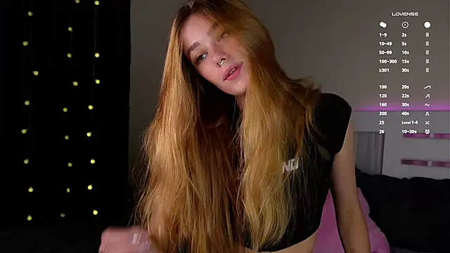 EmilaMills online show from October 1, 2025, 11:11 pm