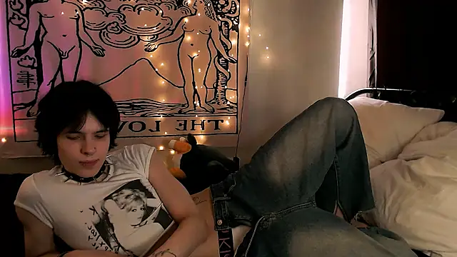 Snapshot of timi-moon chatting on March 16, 2025, 1:06 pm timi-moon online show from March 16, 2025, 1:06 pm