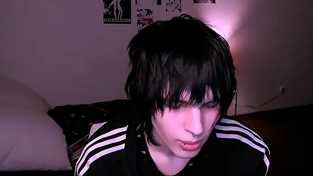 Snapshot of timi-moon chatting on November 15, 2025, 1:40 pm timi-moon online show from November 15, 2025, 1:40 pm