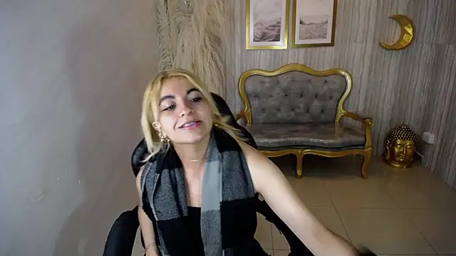 Snapshot of lili_conor_s chatting on March 1, 2025, 3:10 am lili conor s online show from March 1, 2025, 3:10 am