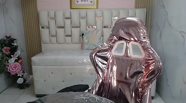 Snapshot of lili_conor_s chatting on March 10, 2025, 1:10 pm lili conor s online show from March 10, 2025, 1:10 pm