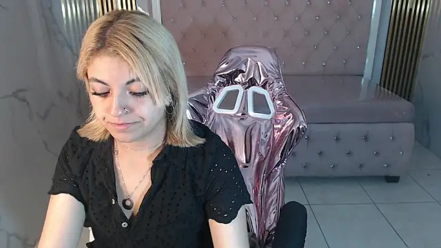 Snapshot of lili_conor_s chatting on March 20, 2025, 7:03 am lili conor s online show from March 20, 2025, 7:03 am