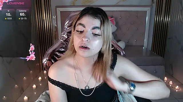 Snapshot of lili_conor_s chatting on September 17, 2025, 3:30 am lili conor s online show from September 17, 2025, 3:30 am