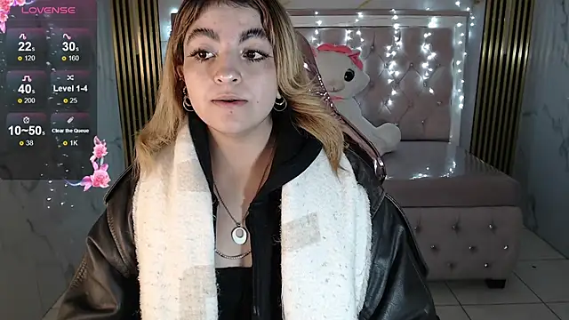 Snapshot of lili_conor_s chatting on September 21, 2025, 3:30 am lili conor s online show from September 21, 2025, 3:30 am