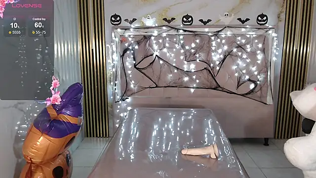 Snapshot of lili_conor_s chatting on October 5, 2025, 8:34 am lili conor s online show from October 5, 2025, 8:34 am