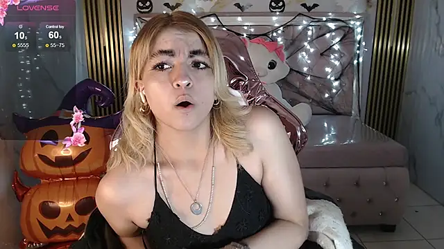 Snapshot of lili_conor_s chatting on October 7, 2025, 4:20 am lili conor s online show from October 7, 2025, 4:20 am