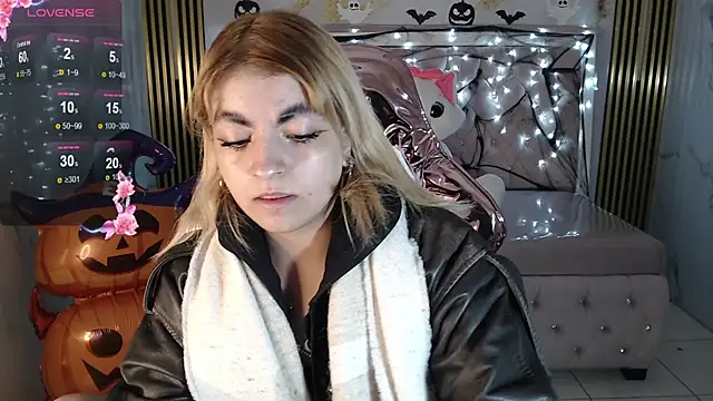 Snapshot of lili_conor_s chatting on October 8, 2025, 4:21 am lili conor s online show from October 8, 2025, 4:21 am