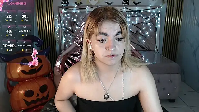 Snapshot of lili_conor_s chatting on October 9, 2025, 3:48 am lili conor s online show from October 9, 2025, 3:48 am