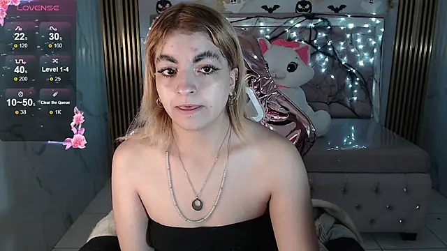 Snapshot of lili_conor_s chatting on October 15, 2025, 4:12 am lili conor s online show from October 15, 2025, 4:12 am