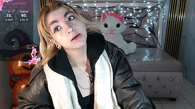 Snapshot of lili_conor_s chatting on October 21, 2025, 4:02 am lili conor s online show from October 21, 2025, 4:02 am