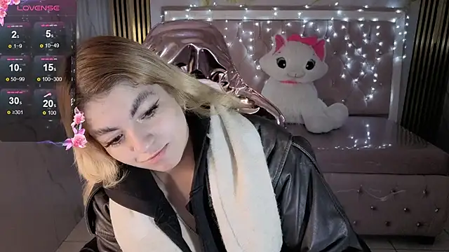 Snapshot of lili_conor_s chatting on November 5, 2025, 3:17 am lili conor s online show from November 5, 2025, 3:17 am