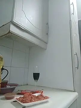 xxTatiannaxx online show from March 18, 2025, 4:04 pm