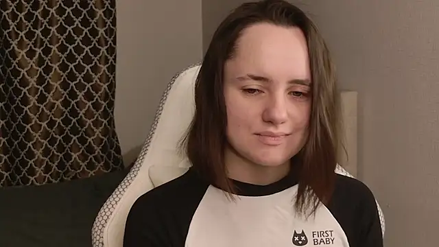 Luna Loveee online show from November 20, 2025, 3:50 am